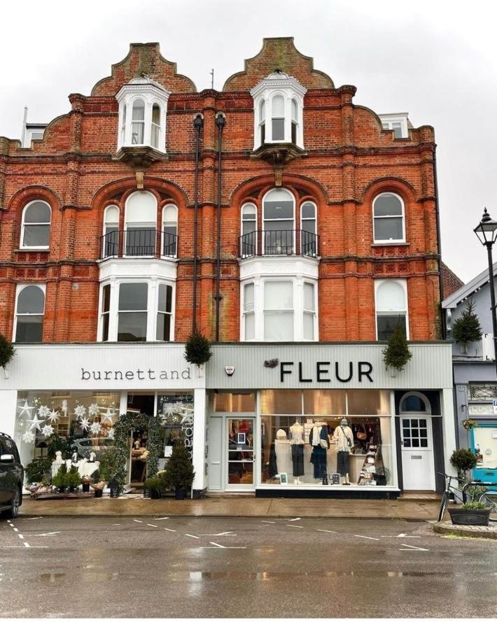 Beautiful Immaculate Aldeburgh Cottage, Sunny Outdoor Space, Free Parking - Easy Walk To Beach & Town Kültér fotó